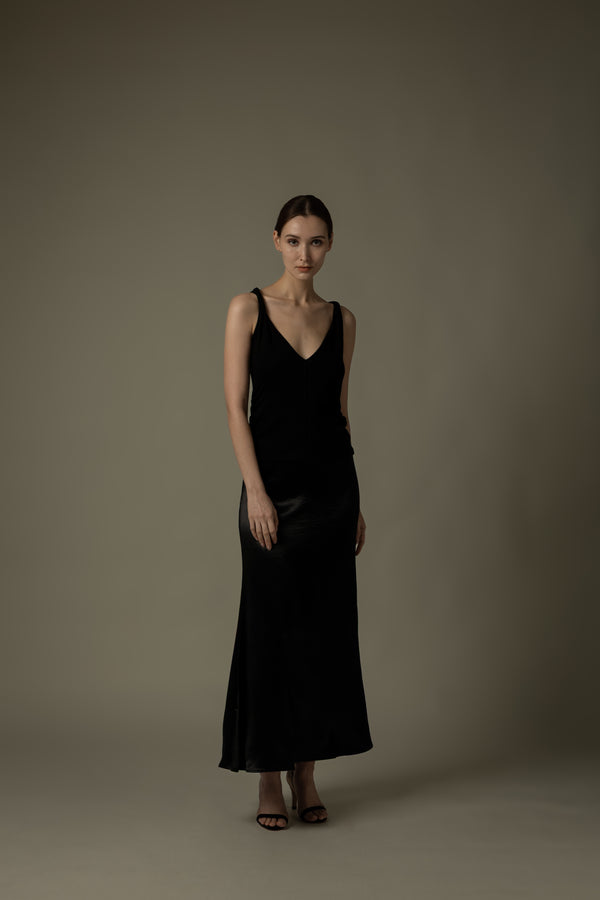 Twist Strap V-Neck Tank Top