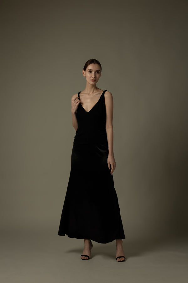 Twist Strap V-Neck Tank Top