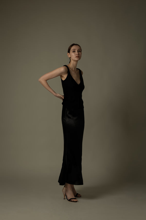 Twist Strap V-Neck Tank Top