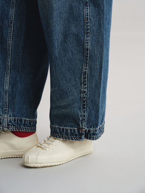 Embroidered Heart Barrel Jeans