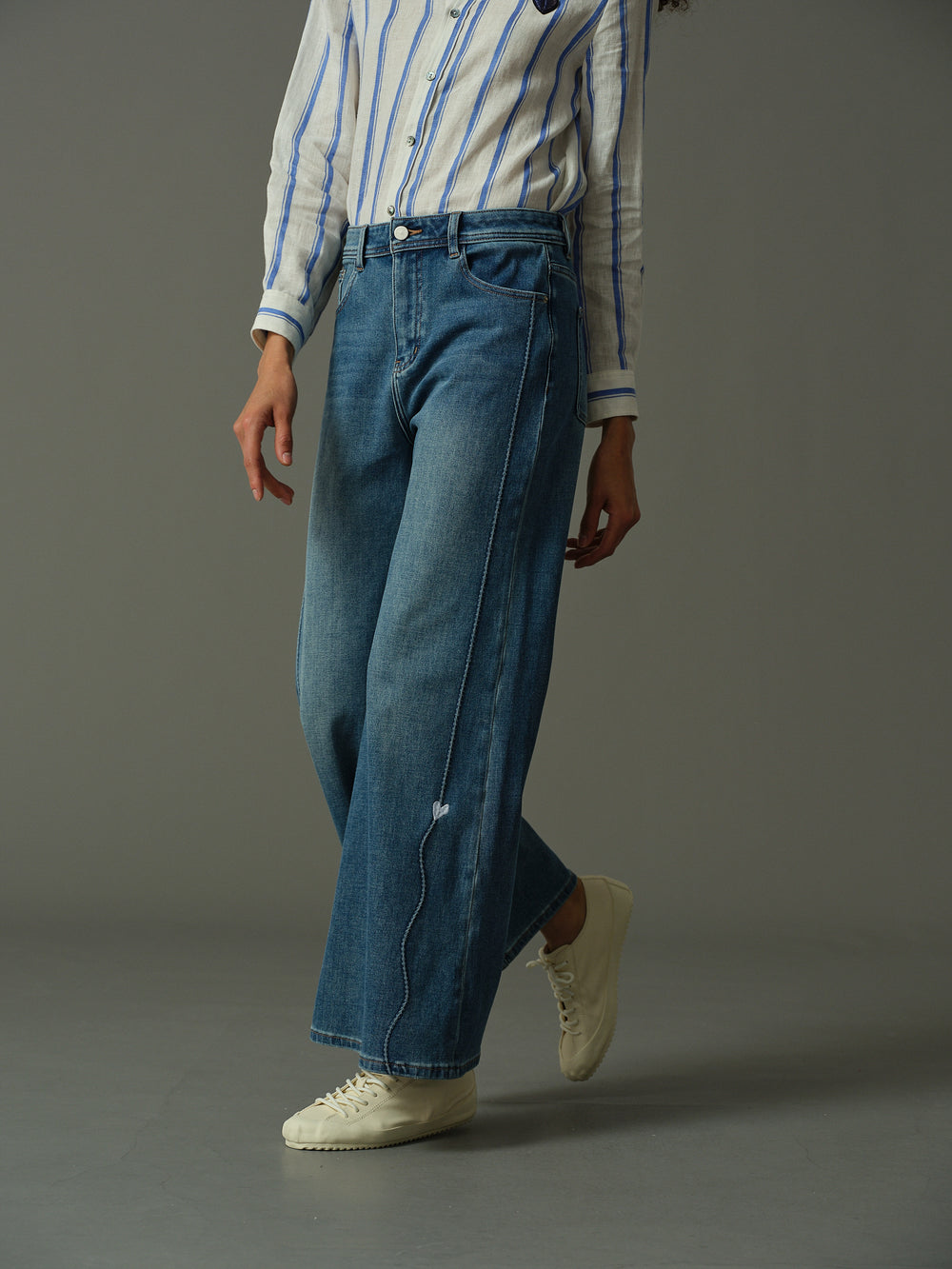 Heart Embroidered Flared Jeans