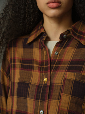 愛心刺繡格紋襯衫