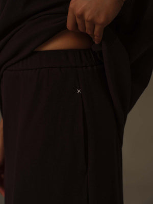 Everyday Elastic Waist Midi Skirt