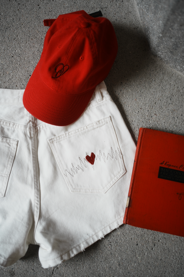 Waistline Embroidered Short