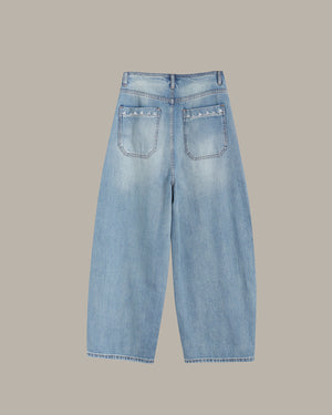 Embroidered Back Pockets Barrel Jeans