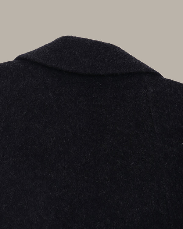 戗驳领中长款大衣