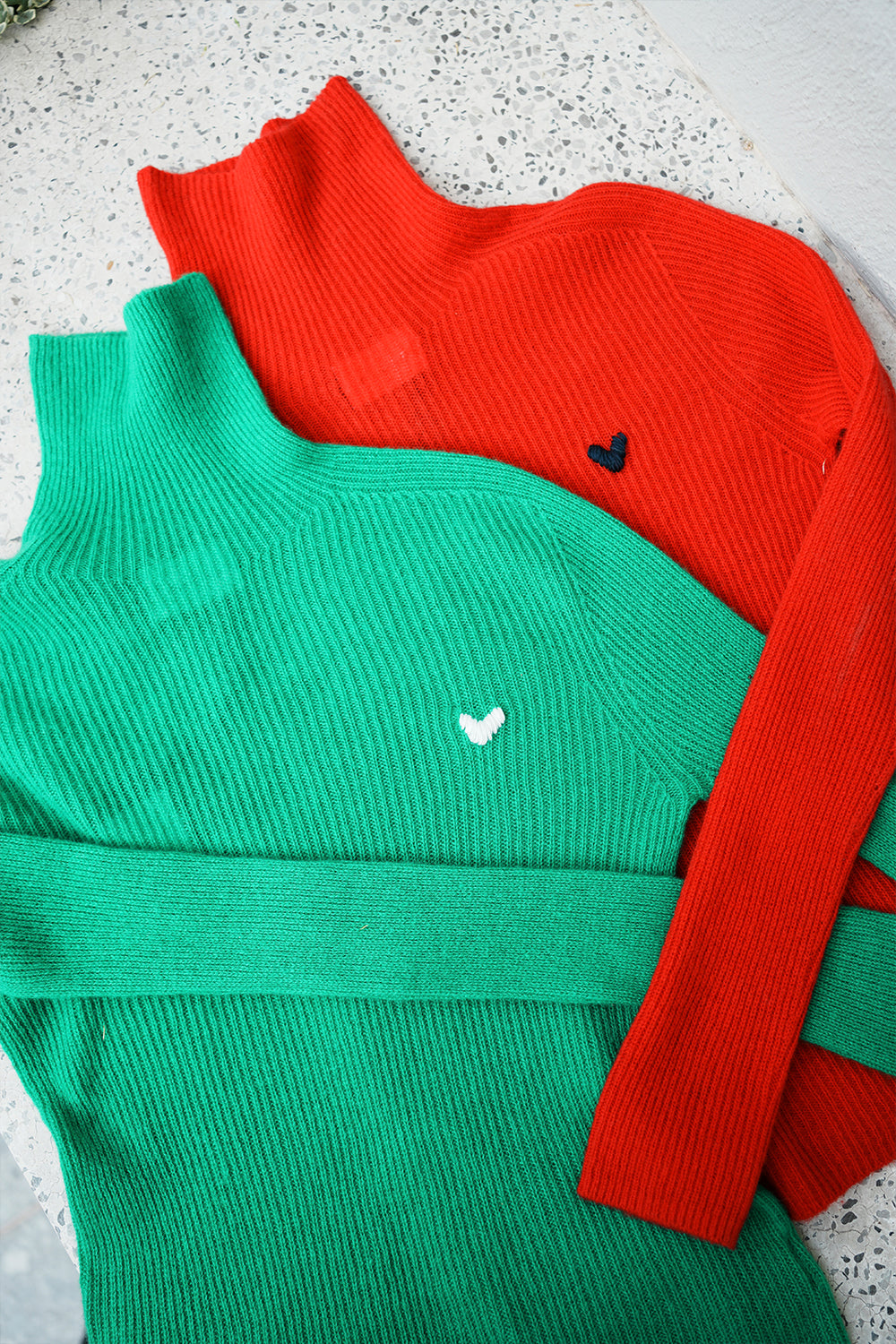 羊絨高領針織上衣